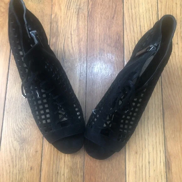 Booties - Picture 9 of 9